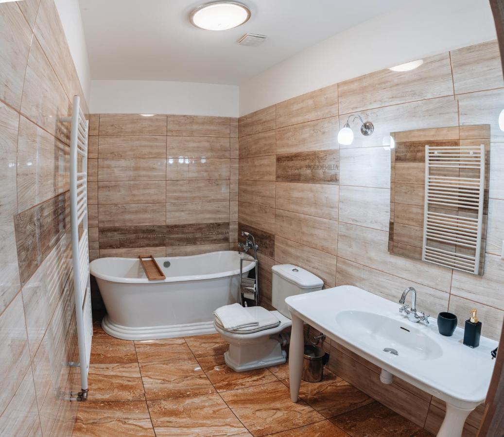 Kastely Grof Zichy Hotel Enyicke Kültér fotó